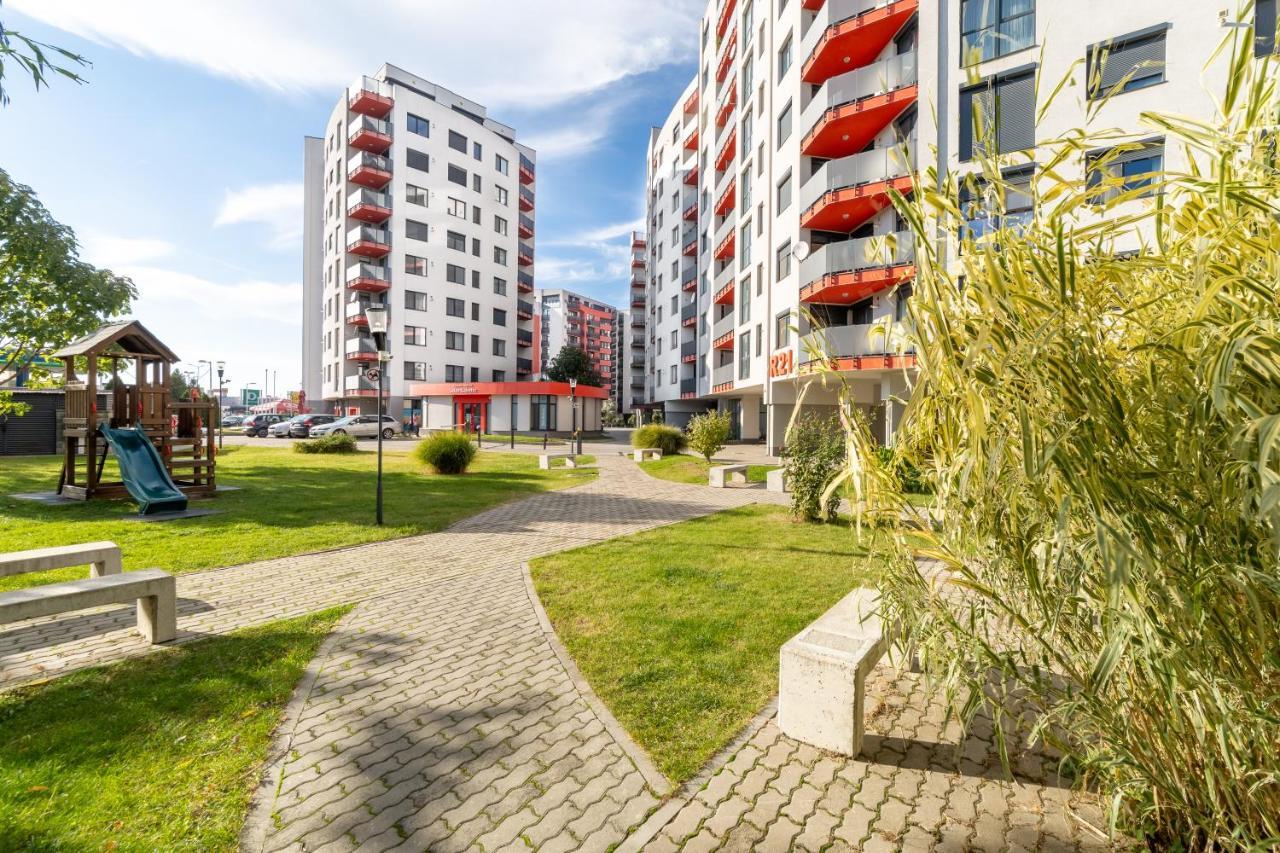Ari - Ared Luxurious Apartments With Balcony & Free Parking Arad Eksteriør bilde
