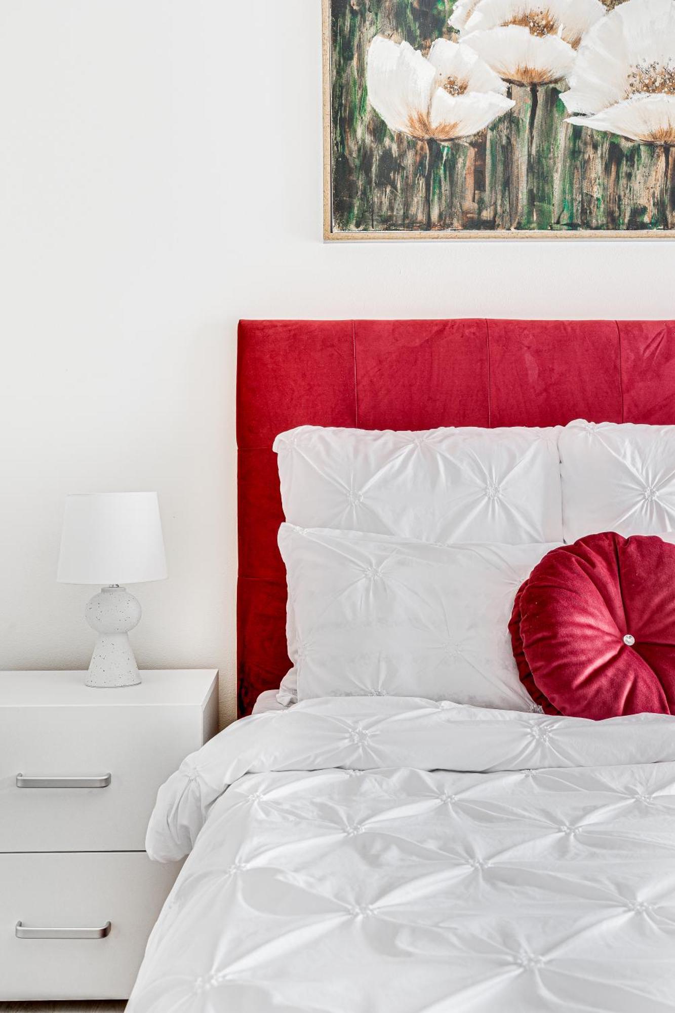Ari - Ared Luxurious Apartments With Balcony & Free Parking Arad Eksteriør bilde