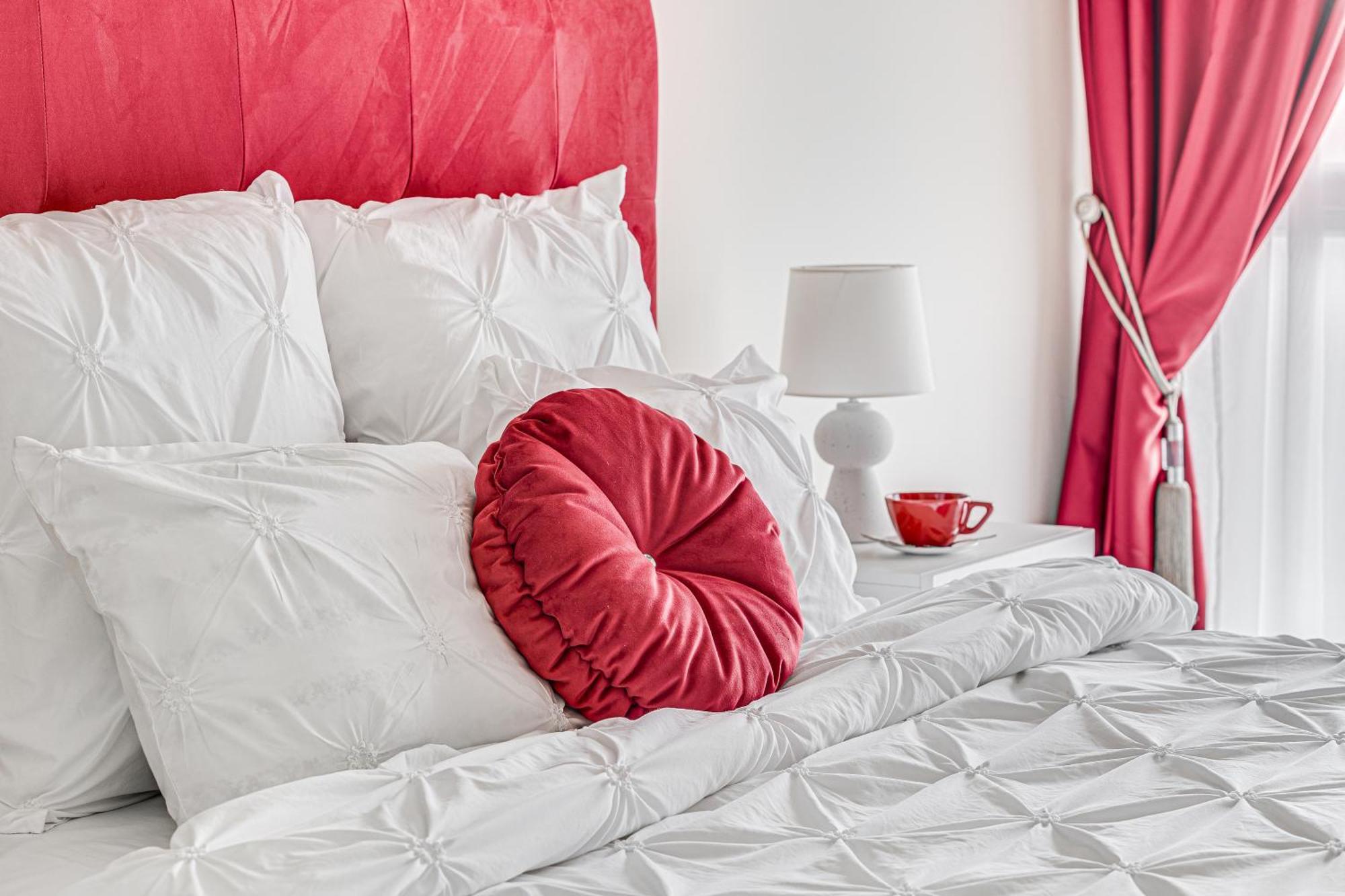 Ari - Ared Luxurious Apartments With Balcony & Free Parking Arad Eksteriør bilde