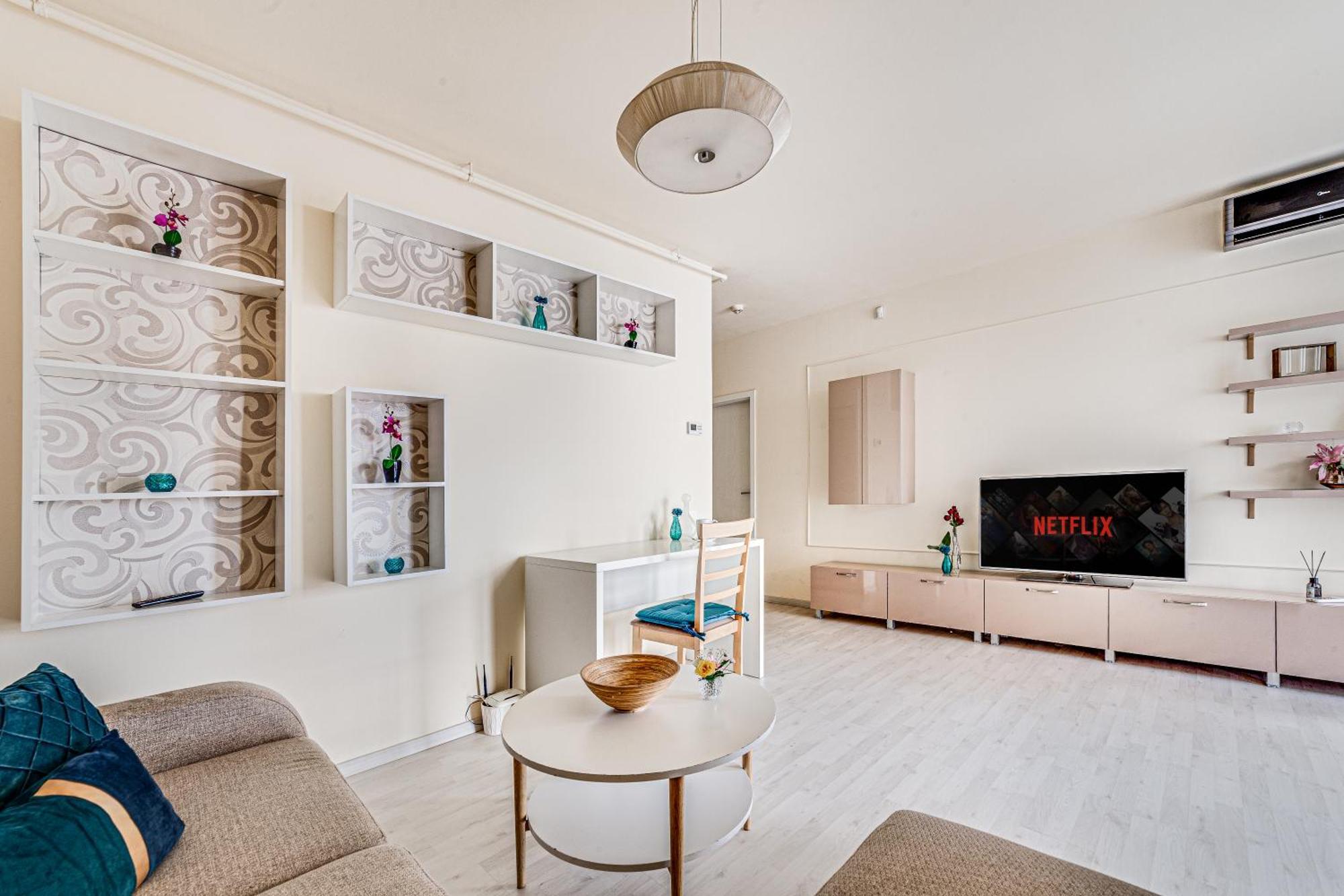 Ari - Ared Luxurious Apartments With Balcony & Free Parking Arad Eksteriør bilde