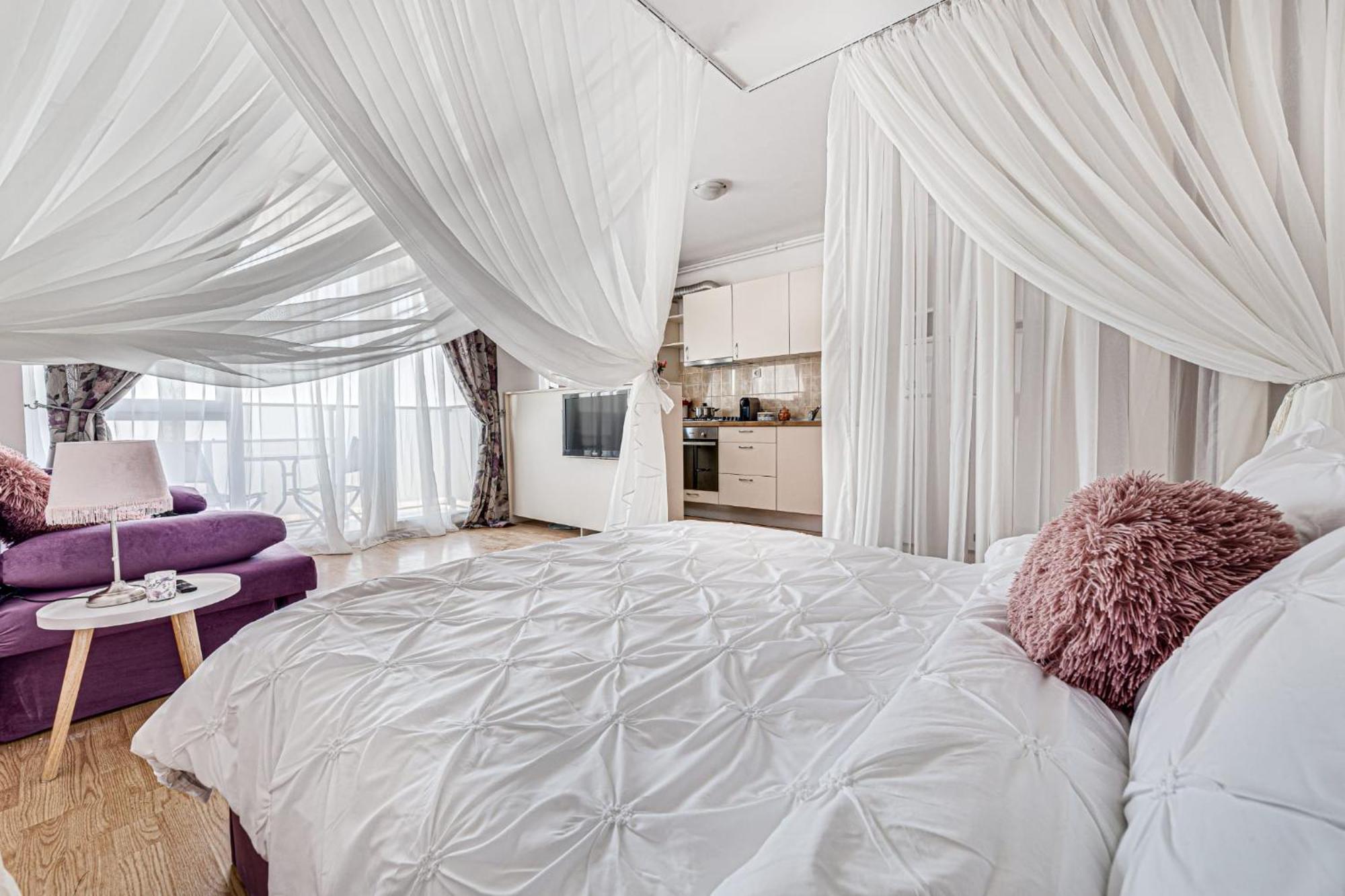 Ari - Ared Luxurious Apartments With Balcony & Free Parking Arad Eksteriør bilde
