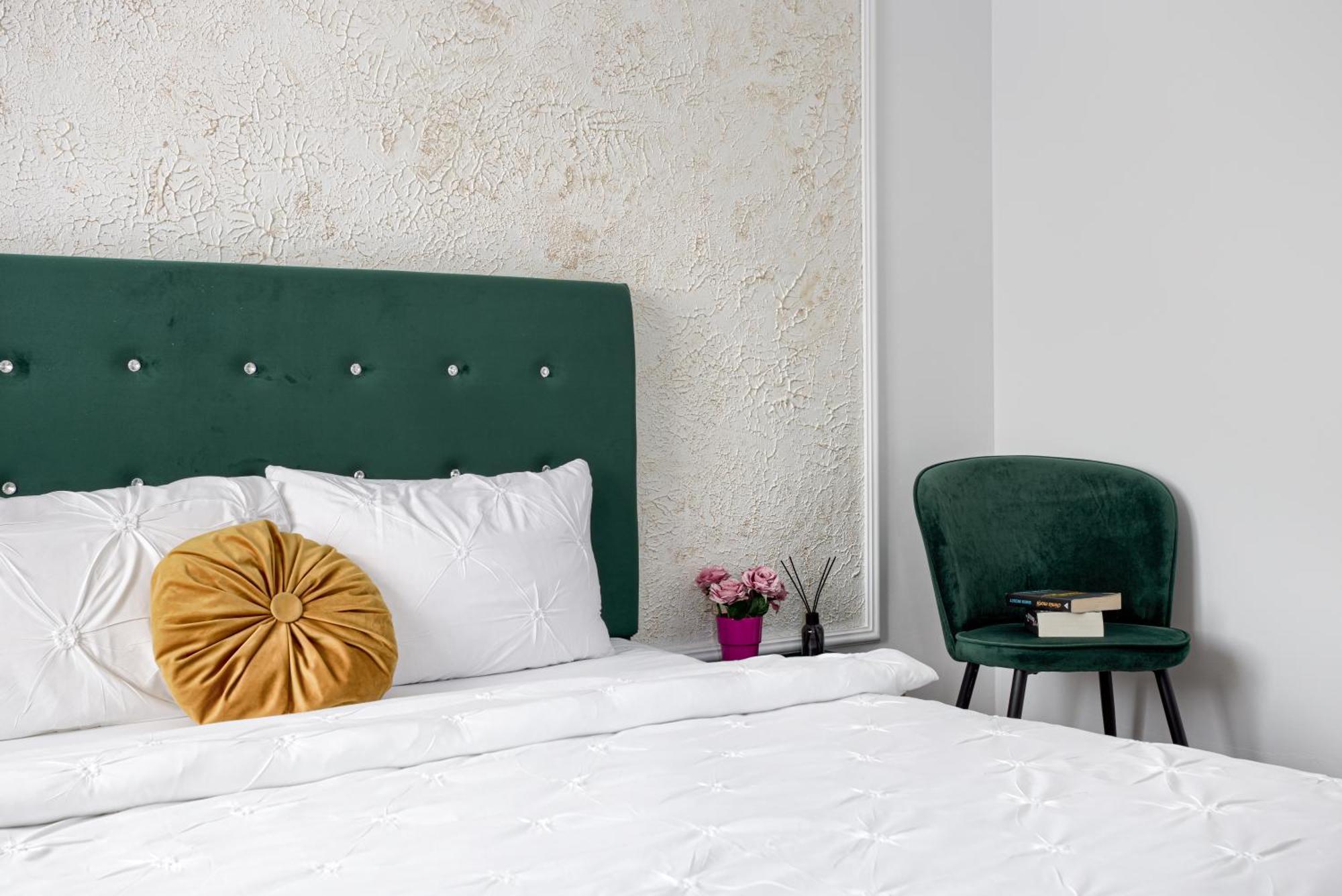 Ari - Ared Luxurious Apartments With Balcony & Free Parking Arad Eksteriør bilde